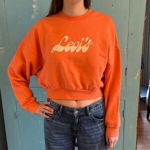 Levi's Vibrant Orange Cropped Crewneck. Size
L